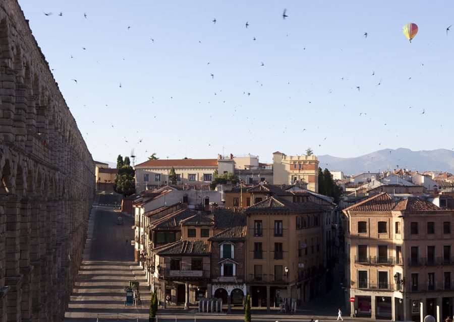Balloon flying over Segovia, (photo by Corrie Wingate)