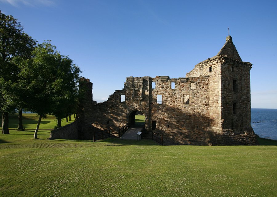 The ruined St Andrews Castle, (photo by David Cruickshanks)